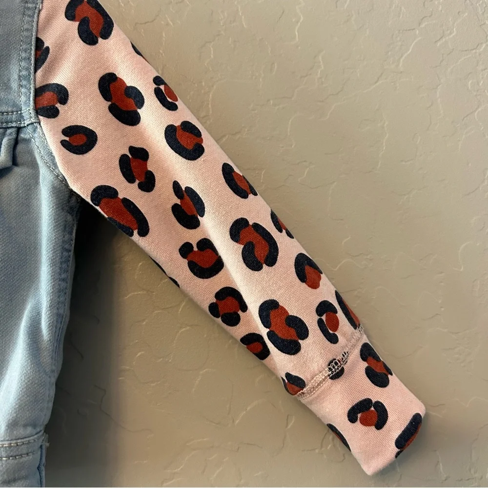 Cat & Jack denim and pink leopard print hooded jacket size 2T